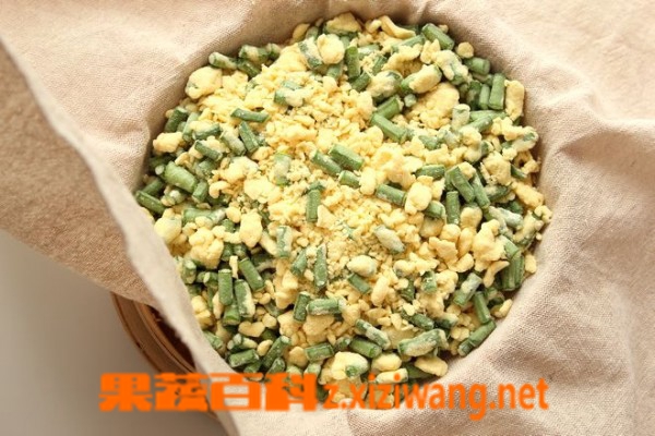 果蔬百科玉米面蒸豇豆