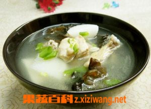 果蔬百科木耳鸡汤