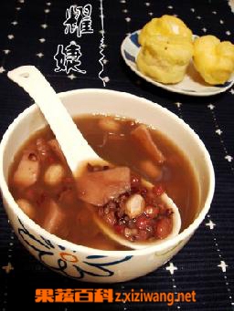果蔬百科花生紫米红豆粥