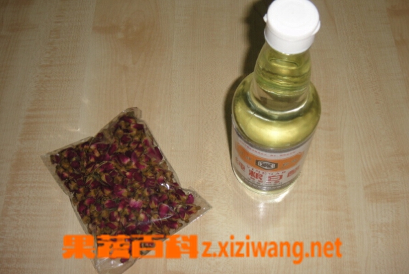果蔬百科玫瑰花泡白醋