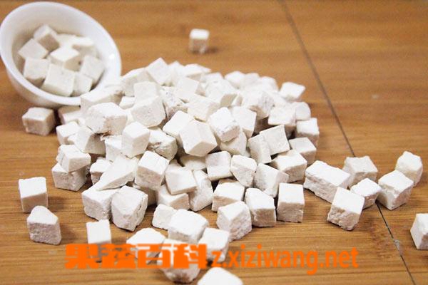 果蔬百科白茯苓的功效与作用及食用方法