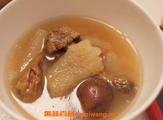竹荪菌菇汤