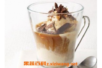 冰淇淋咖啡应该怎么吃