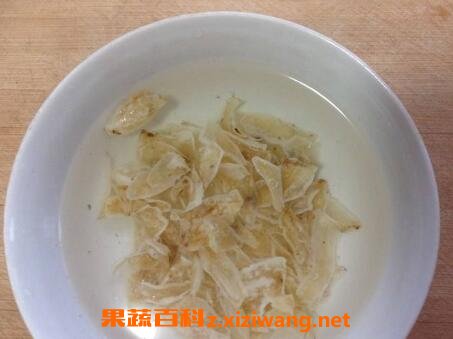 长期喝百合泡水的好处和坏处