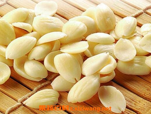 杏仁的功效与作用及药用价值