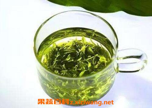 女人喝绿茶的好处和坏处