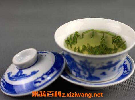 女人喝绿茶的好处和坏处