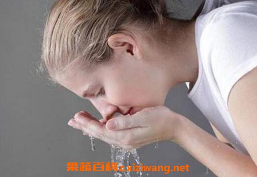 白糖洗脸好事么 白糖洗脸的好处和坏处