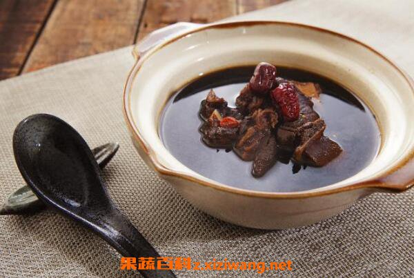 熟地排骨汤