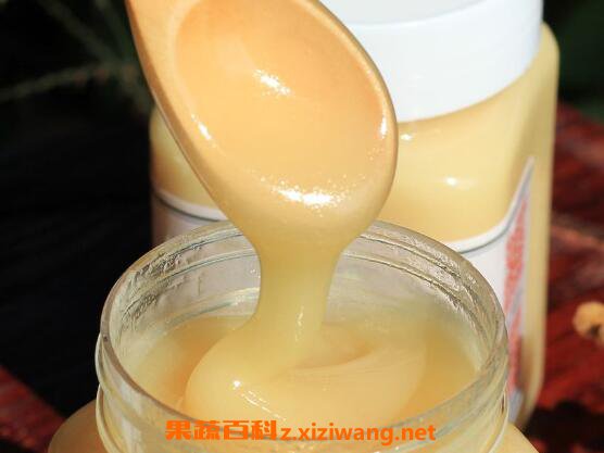 蜂蜜和蜜糖的区别 蜜糖的功效与作用