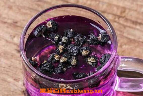经期可以喝黑枸杞水吗 喝黑枸杞水的禁忌