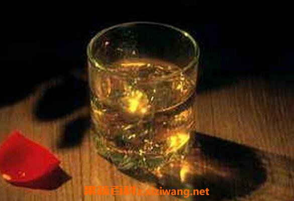 怎样饮用蜂蜜酒 喝蜂蜜酒的好处和禁忌