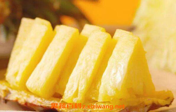 菠萝自己在家怎么削皮 菠萝怎么吃最好