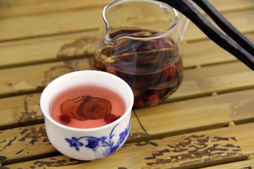 鹿鞭泡酒