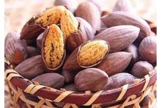 女人吃香榧有什么好处与坏处