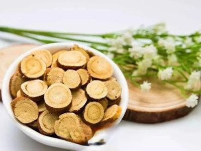 簿公英加甘草泡水喝功效