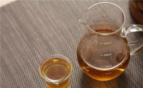 荔枝泡酒的功效与作用 荔枝泡酒的好处有哪些