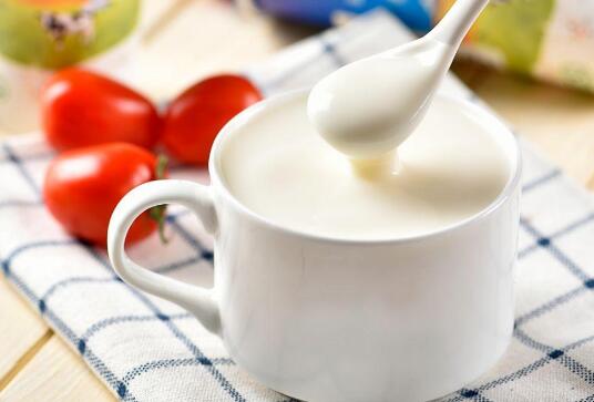 过期的牛奶有什么用