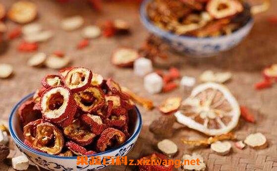 ɽ�Ƭ��ˮ�ȵĹ�Ч����Щ