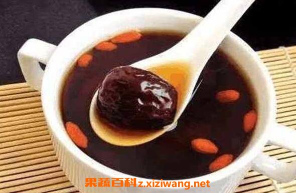 ����ˮʲôʱ������ �Ⱥ���ˮ�ĺô��빦Ч