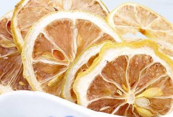 ������Ƭ��ˮ�ĺô��뻵��