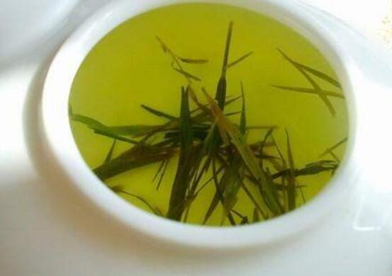 ��Ҷ��ˮ�ȵĹ�Ч������