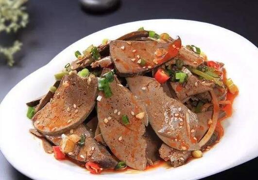吃猪肝的好处 吃猪肝有哪些作用
