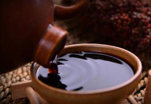 ����Դ׻���ʲôΣ�� �׳Զ��˶�Ů���Ļ���